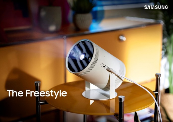 CES 2022: Freestyle de Samsung un proyector smart portátil todo terreno