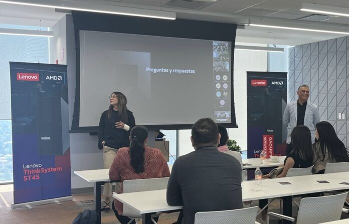 Presentación del nuevo servidor de Lenovo en México
