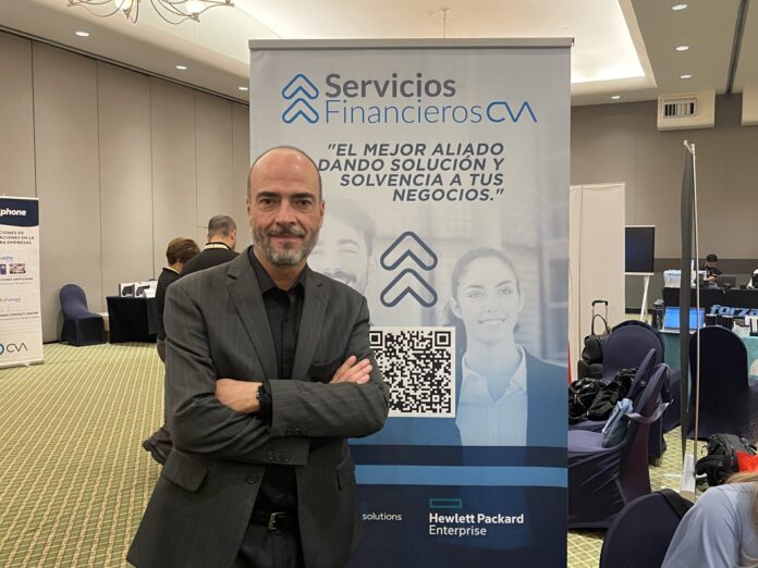 Zeferino Pérez, Director Comercial de Grupo CVA.