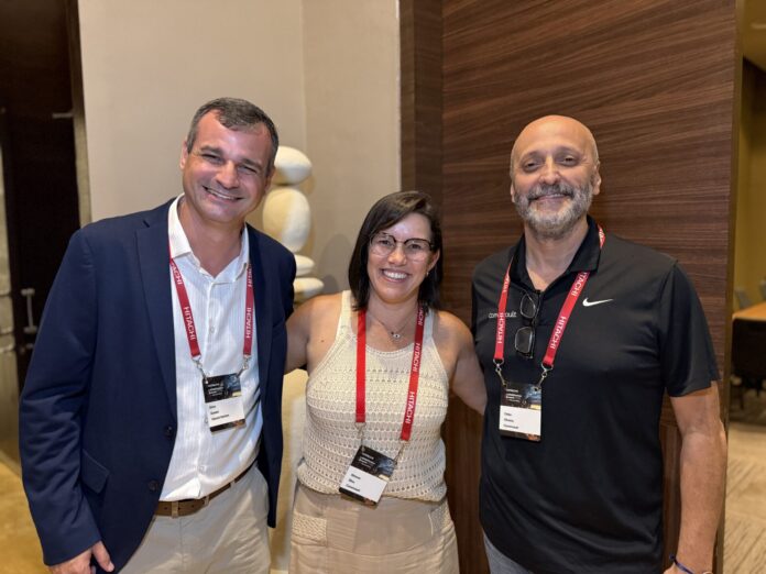 Equipo de Hitachi Vantara y Commvault. Equipo de Hitachi Vantara y Commvault.