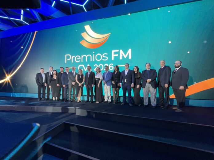 Equipo de CVA en los Premios FM. Equipo de CVA en los Premios FM.