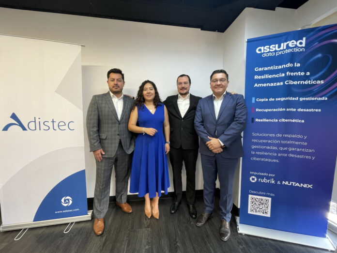 Isaac Guerreto (Adistec) - Laura Domínguez, Channel Manager LATAM - Oscar Medellin, Territory Sales Manager y David Archundia – Senior Sales Engineer LATAM de Assured Data Protection