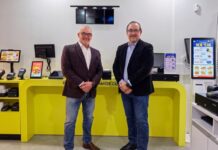 Exel del Norte y TechZone apuestan por la especialización en punto de venta Emilio Murillo, Director de Producto en Exel del Norte; y Francisco Romero, Director Comercial de TechZone.