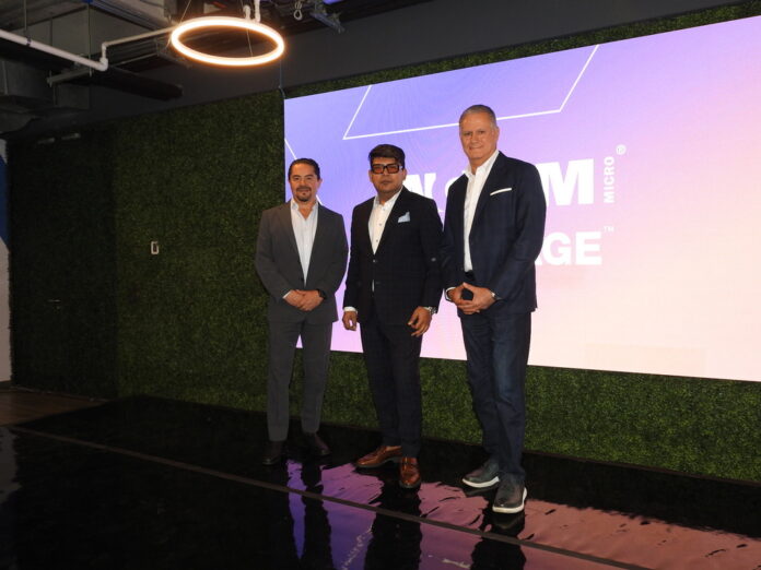 Gerardo Romero, Executive Managing Director de Ingram Micro México; Sanjib Sahoo, EVP & President Global Platform Group de Ingram Micro; y Luis Férez, SVP, Global Group President Latin America de Ingram Micro.