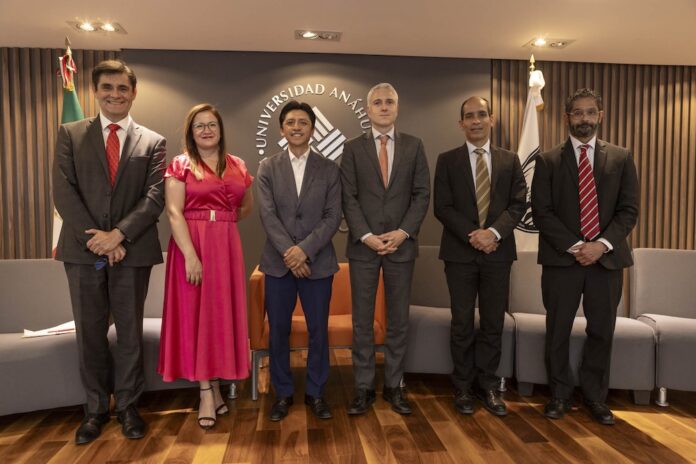 Representantes de la Universidad Anáhuac México y miembros fundadores de la Alianza México Ciberseguro (AMCS) durante el anuncio oficial del Foro Nacional de Ciberseguridad 2026.