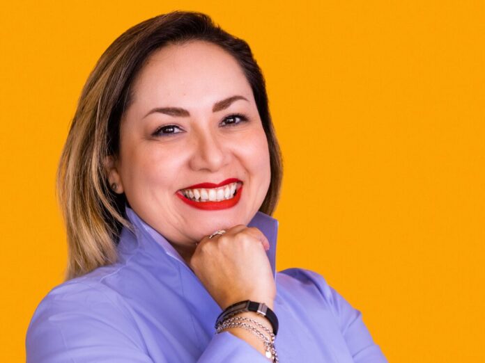 Diana Rios, Gerente Comercial de Ciberseguridad en CompuSoluciones.