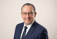 TechZone POS en Colombia inicia una nueva etapa de expansión regional Retrato profesional de Francisco Romero, Director Comercial de TechZone POS en Colombia, quien lidera la estrategia regional de la marca para fortalecer el ecosistema de soluciones de punto de venta y movilidad empresarial.
