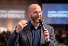 Oracle amplía el alcance de su dirección de canales y suma referentes de IA Federico Rosenhain.