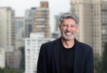 João Bortone, de Intel: “Las empresas van a apalancar sus negocios en la IA y eso abrirá oportunidades” João Bortone asume el liderazgo regional con más de 25 años de experiencia y un fuerte enfoque comercial para el ecosistema IT.