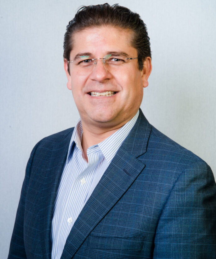 José Ángel Morales José Ángel Morales, Director System Channel SMBs para Latinoamérica de habla hispana en AMD.