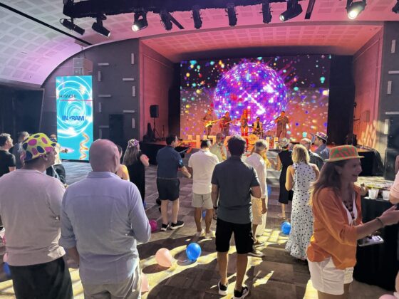 La m&uacute;sica tambi&eacute;n ocup&oacute; un espacio importante en el encuentro de Hitachi Vantara en la Riviera Maya.