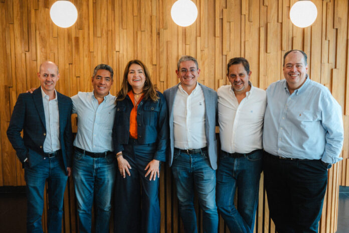 Team de Rubriko, durante el encuentro de Guadalajara. Team de Rubriko, durante el encuentro de Guadalajara.