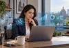 CONTPAQi integra al agente de IA BENI para transformar la gestión fiscal en México Fotografía de una contadora profesional sentada frente a su computadora portátil en una oficina moderna con vista a la ciudad, observando interfaces digitales flotantes que muestran la extracción de datos desde archivos CFDI hacia gráficos de barras, diagramas circulares e indicadores de alerta fiscal.