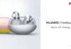 HUAWEI FreeBuds Neo: el equilibrio perfecto entre diseño, comodidad y audio de alta fidelidad Composición gráfica publicitaria sobre fondo blanco con el logotipo de Huawei y el texto "HUAWEI FreeBuds Neo. Noise Off. Energy On.", mostrando a la izquierda dos estuches de carga de silueta curva en acabados rosa degradado y plateado, con un par de audífonos intrauditivos expuestos.