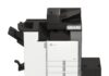 Xerox fortalece su oferta empresarial en México con la integración del portafolio A3 de Lexmark Fotografía en render de producto de vista frontal de la impresora multifuncional de gran formato Xerox Lexmark Serie 9 CX961 de color blanco y gris, equipada con alimentador automático de documentos, pantalla táctil interactiva, bandejas de papel de alta capacidad y un módulo de acabado lateral sobre fondo blanco aislado.